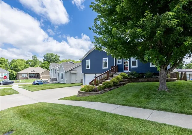 Homes for sale in Saint Joseph, MO | 2203 Bateley St, Saint Joseph, MO 64503 | MLS# 2628334