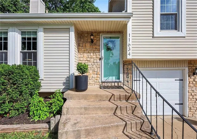 4th image of 11634 Earnshaw St, Overland Park, KS 66210 | MLS# 2628341