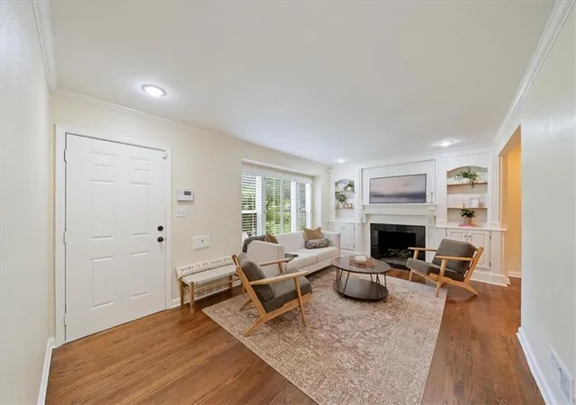 Photo 3 of Single Family Residence at 5200 W 72nd Street, Prairie Village, KS 66208 | MLS# 2628364 | | Sold on 2026-09-29