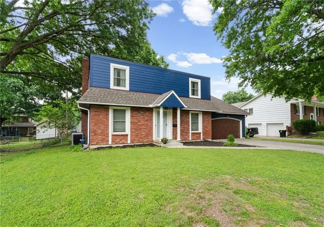 Homes for sale in Belton, MO | 315 Hawthorne Dr, Belton, MO 64012 | MLS# 2628387