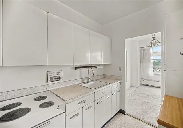 Photo 1 of Condo for sale at 333 W Meyer Blvd #909, Kansas City, MO 64113 | MLS# 2628397 | Listing updated on 2026-09-04