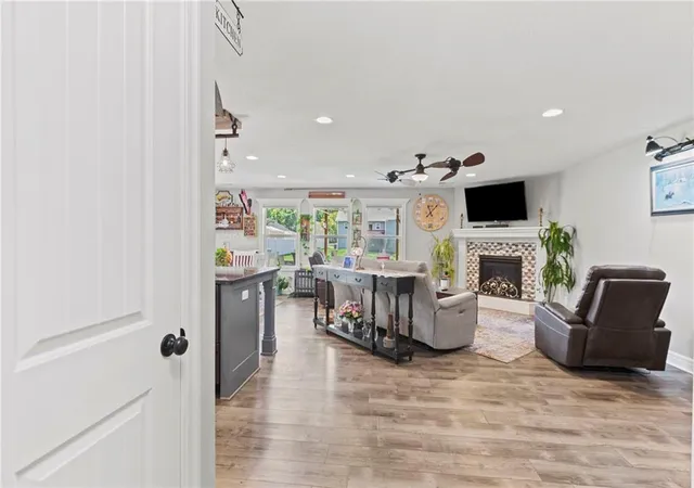 4th image of 205 Ceremonial Dr, Buckner, MO 64016 | MLS# 2628418
