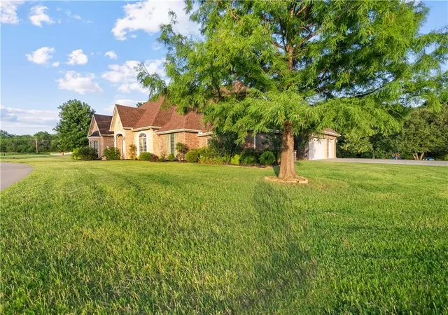 Homes for sale in Coffeyville, KS | 2861 W Northbrook St, Coffeyville, KS 67337 | MLS# 2628420