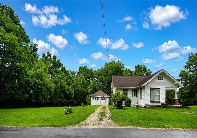 Homes for sale in Holden, MO | 606 W 4Th St, Holden, MO 64040 | MLS# 2628426