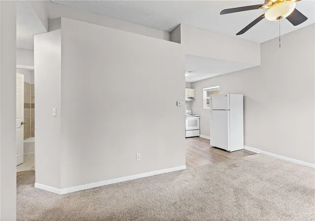 Homes for sale in Kansas City, KS | 5017 Forest Ave, Kansas City, KS 66106 | MLS# 2628440