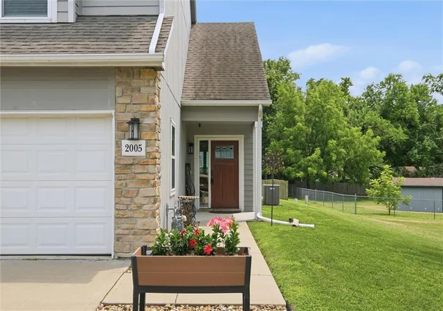 Homes for sale in Lawrence, KS | 2005 E 24Th Ter, Lawrence, KS 66046 | MLS# 2628444