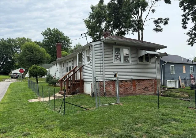 Photo 2 of Single family home for sale at 200 Tribble St, Richmond, MO 64085 | MLS# 2628452 | Listing updated on 2026-09-29