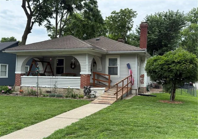 Photo 3 of Single family home for sale at 200 Tribble St, Richmond, MO 64085 | MLS# 2628452 | Listing updated on 2026-09-29