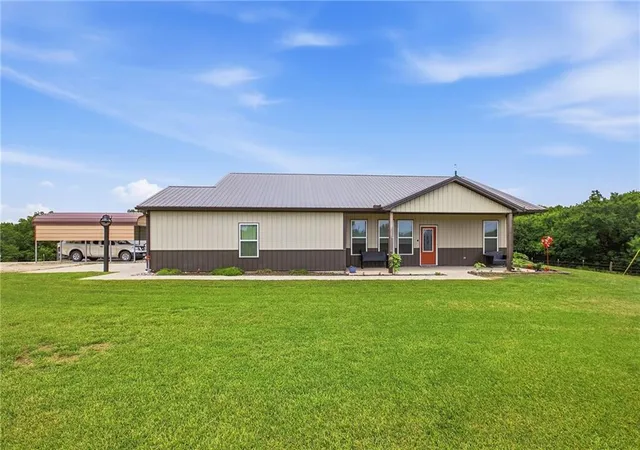 Homes for sale in Urich, MO | 1389 Nw 1000th Rd, Urich, MO 64788 | MLS# 2628459