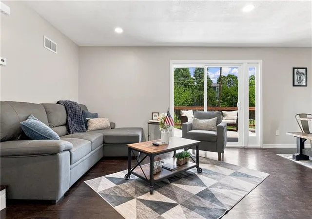 Homes for sale in Lenexa, KS | 12104 W 93Rd St, Lenexa, KS 66215 | MLS# 2628463
