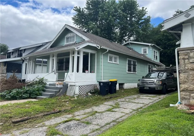Photo 1 of Sale Pending at 5824 Wabash Ave, Kansas City, MO 64130 | MLS# 2628466 | Listing updated on 2026-08-28