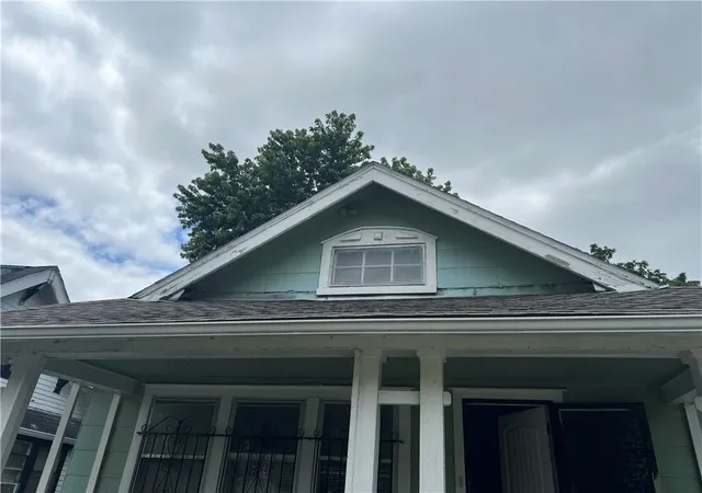 Photo 2 of Sale Pending at 5824 Wabash Ave, Kansas City, MO 64130 | MLS# 2628466 | Listing updated on 2026-08-28