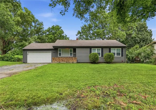 1st image of 6505 Overton Ave, Raytown, MO 64133 | MLS# 2628467