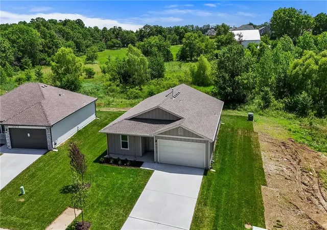Homes for sale in Spring Hill, KS | 19523 Lincoln St, Spring Hill, KS 66083 | MLS# 2628477