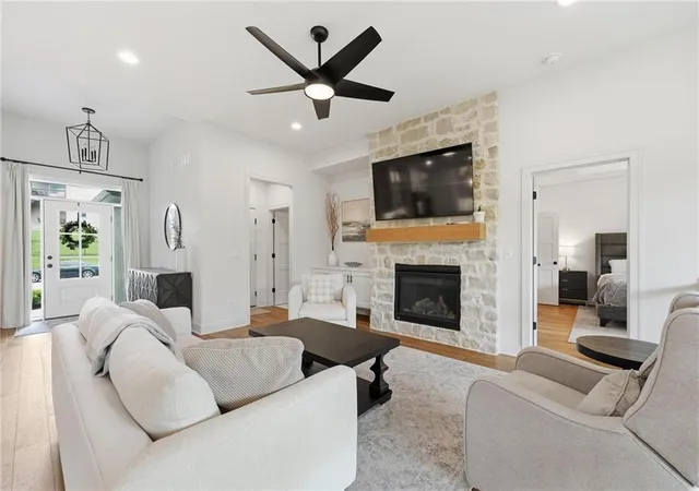 Homes for sale in De Soto, KS | 8548 Valley Spring Dr, De Soto, KS 66018 | MLS# 2628478