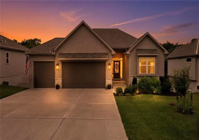 Homes for sale in De Soto, KS | 8548 Valley Spring Dr, De Soto, KS 66018 | MLS# 2628478