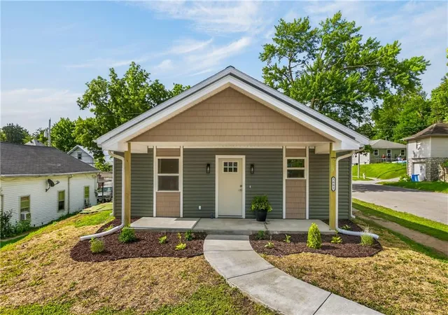 3rd image of 2602 Faraon St, St Joseph, MO 64501 | MLS# 2628485