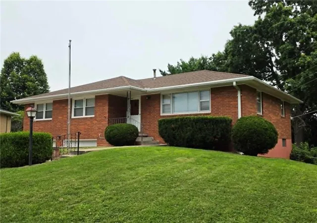 Homes for sale in Saint Joseph, MO | 62 Jaguar Cir, Saint Joseph, MO 64506 | MLS# 2628487