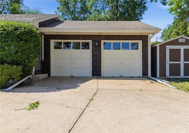 Homes for sale in Prairie Village, KS | 3815 W 73Rd Ter, Prairie Village, KS 66208 | MLS# 2628495
