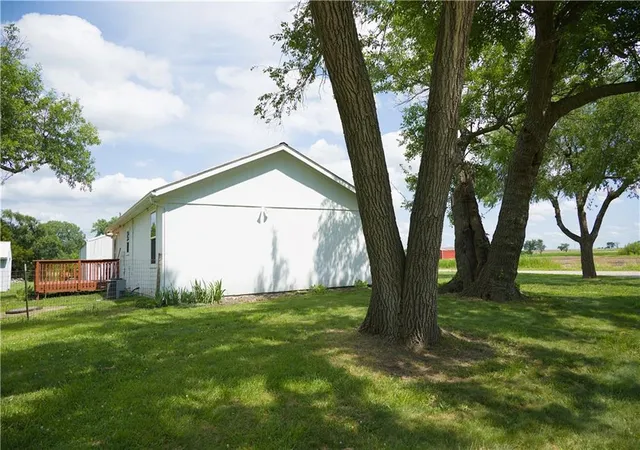 Homes for sale in Wellsville, KS | 163 6Th St, Wellsville, KS 66092 | MLS# 2628503