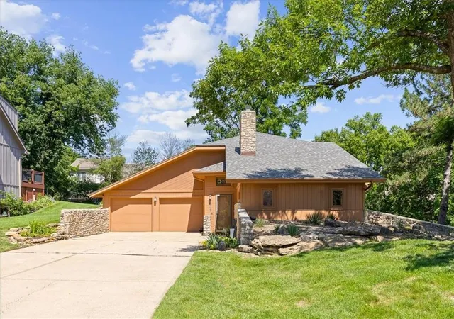 1st image of 5717 Hauser Dr, Shawnee, KS 66216 | MLS# 2628504