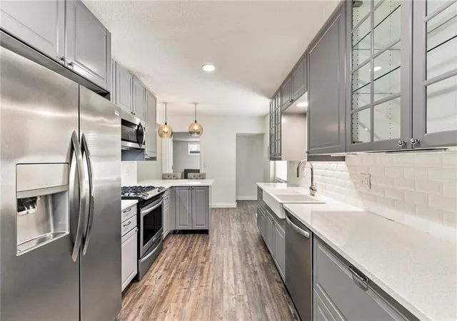Photo 1 of Single family home for sale at 5529 Outlook St, Mission, KS 66202 | MLS# 2628512 | Listing updated on 2026-10-20