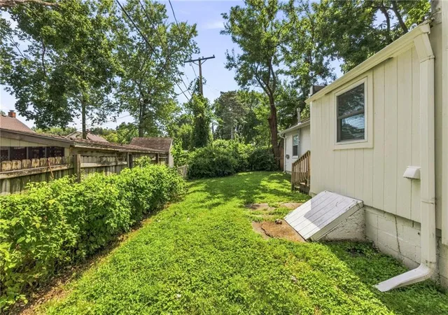 33rd image of 5529 Outlook St, Mission, KS 66202 | MLS# 2628512