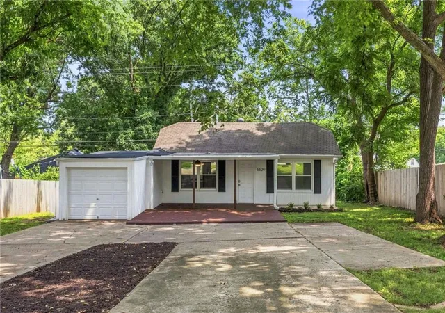 4th image of 5529 Outlook St, Mission, KS 66202 | MLS# 2628512