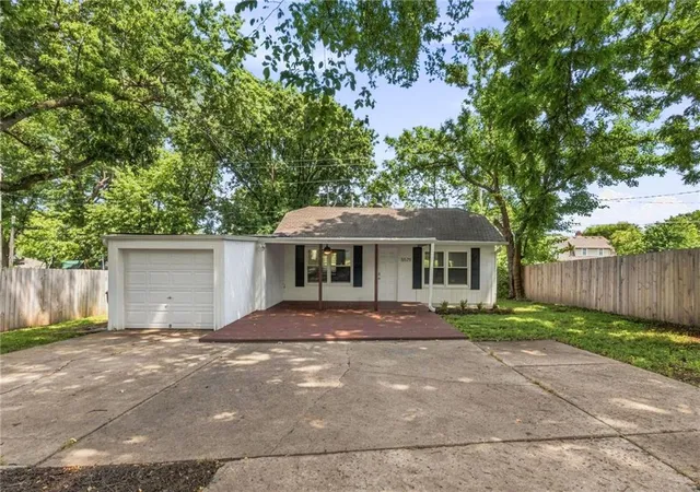 5th image of 5529 Outlook St, Mission, KS 66202 | MLS# 2628512