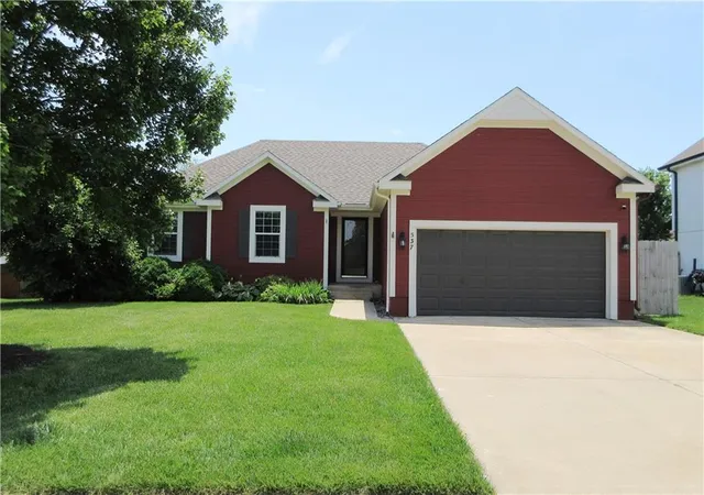 1st image of 537 E Cheyenne St, Gardner, KS 66030 | MLS# 2628516
