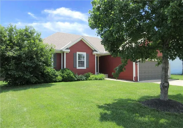 33rd image of 537 E Cheyenne St, Gardner, KS 66030 | MLS# 2628516