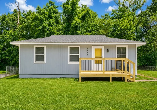 Photo 1 of Sale Pending at 4538 Jackson Ave, Kansas City, MO 64130 | MLS# 2628517 | Listing updated on 2026-07-22