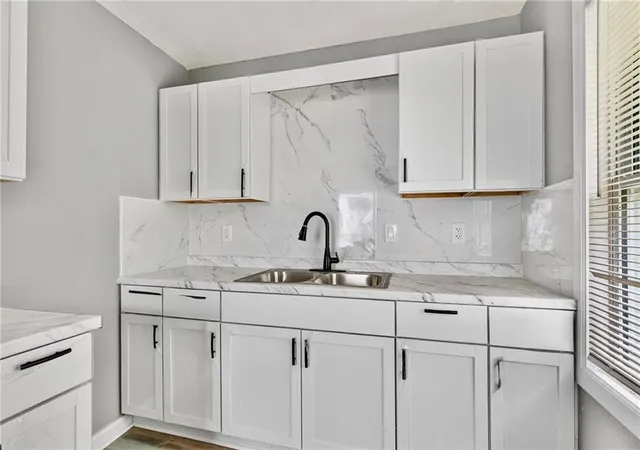 Photo 3 of Sale Pending at 4538 Jackson Ave, Kansas City, MO 64130 | MLS# 2628517 | Listing updated on 2026-07-22