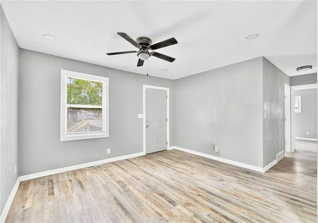 Photo 4 of Sale Pending at 4538 Jackson Ave, Kansas City, MO 64130 | MLS# 2628517 | Listing updated on 2026-07-22
