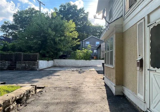 Photo 3 of Single family home for sale at 4512 Terrace St, Kansas City, MO 64111 | MLS# 2628521 | Listing updated on 2026-08-06