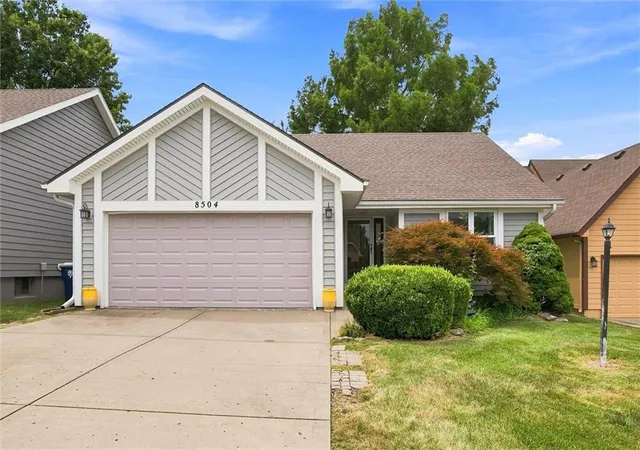 Photo 1 of Sale Pending at 8504 N Chatham Ave, Kansas City, MO 64154 | MLS# 2628523 | Listing updated on 2026-08-27