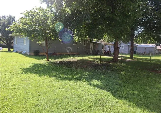 Homes for sale in Garnett, KS | 126 N Orange St, Garnett, KS 66032 | MLS# 2628527