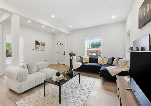Photo 2 of Single family home for sale at 2708 Tracy Ave, Kansas City, MO 64109 | MLS# 2628528 | Listing updated on 2026-10-03