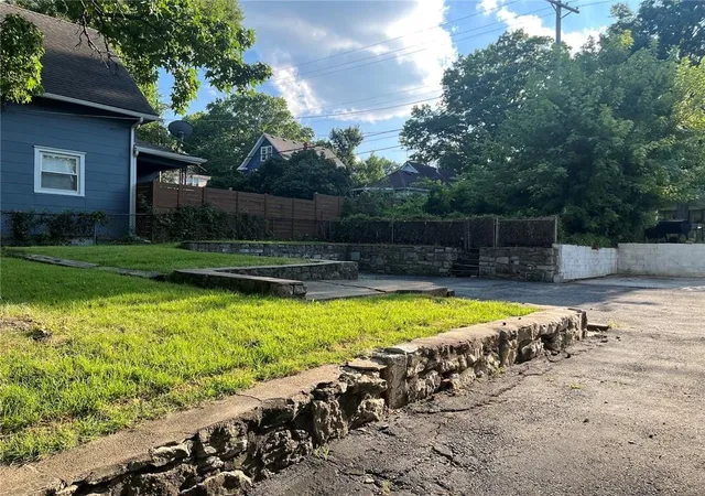Photo 2 of Land for sale at 4514 Terrace St, Kansas City, MO 64111 | MLS# 2628535 | Listing updated on 2026-07-29