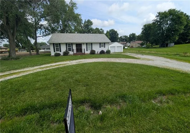 Homes for sale in Polo, MO | 107 E Maple St, Polo, MO 64671 | MLS# 2628538