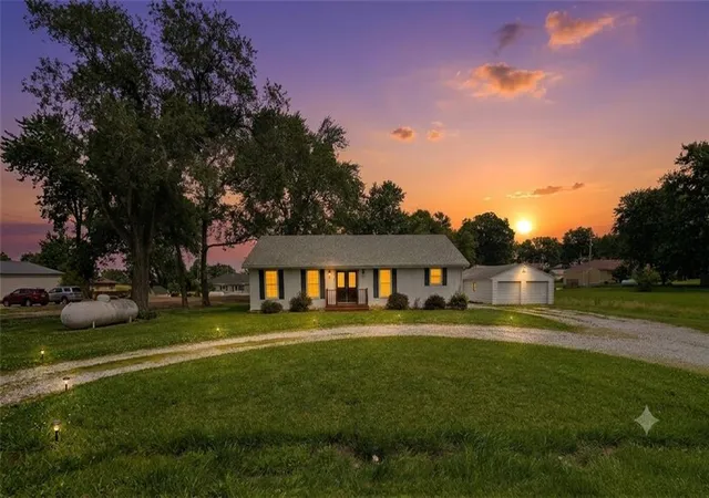 Homes for sale in Polo, MO | 107 E Maple St, Polo, MO 64671 | MLS# 2628538