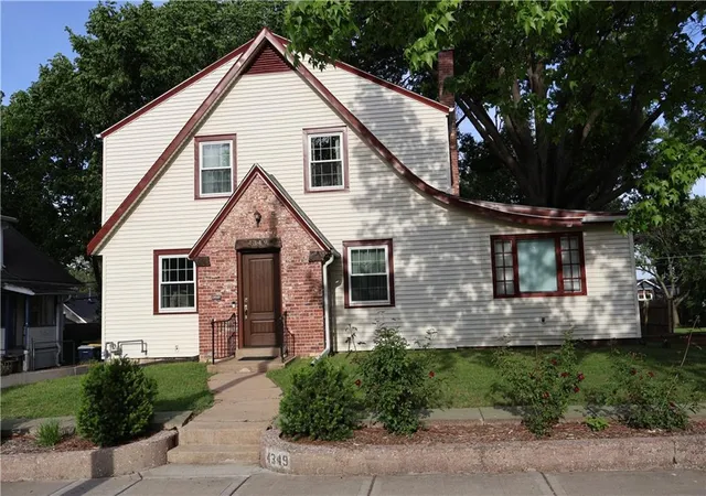 Photo 1 of Single family home for sale at 4349 Wyoming St, Kansas City, MO 64111 | MLS# 2628552 | Listing updated on 2026-08-31