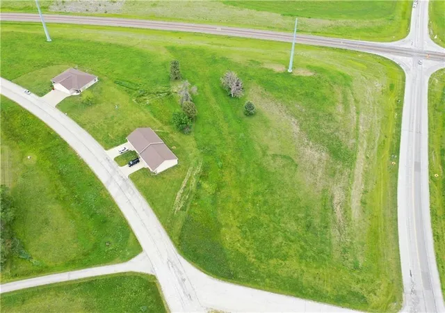 2nd image of 26992 Isadore St, Maryville, MO 64468 | MLS# 2628563