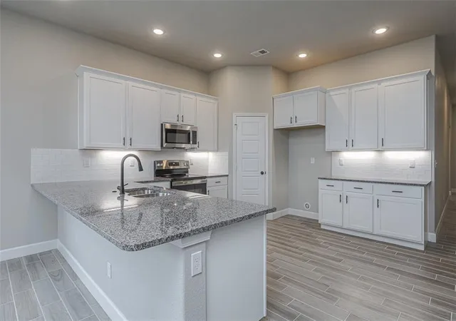 4th image of 25241 W 92nd Terrace, Lenexa, KS 66227 | MLS# 2628580
