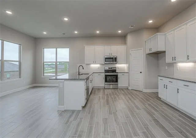 5th image of 25241 W 92nd Terrace, Lenexa, KS 66227 | MLS# 2628580