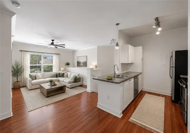 1st image of 11625 Tomahawk Creek Pkwy #L, Leawood, KS 66211 | MLS# 2628583