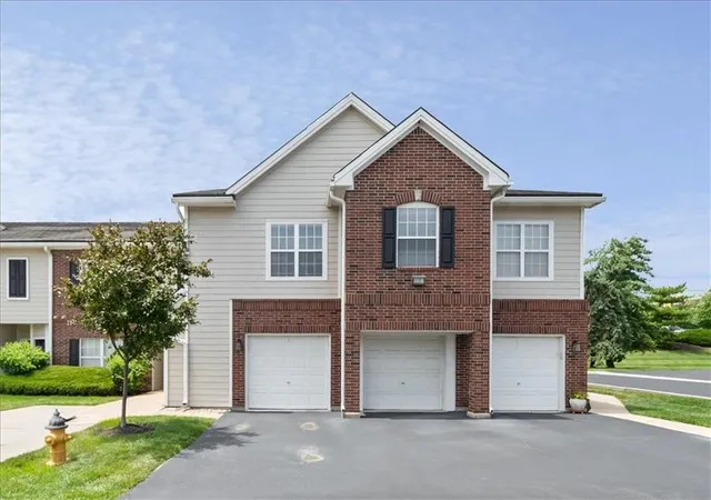 Homes for sale in Leawood, KS | 11625 Tomahawk Creek Pkwy #L, Leawood, KS 66211 | MLS# 2628583