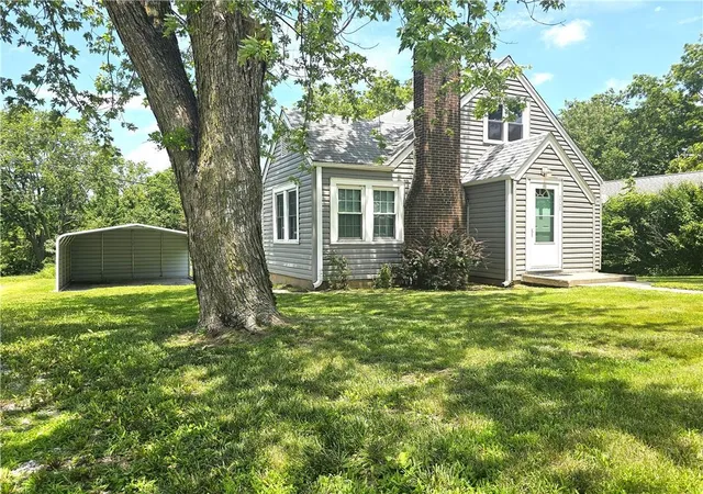 Homes for sale in Waverly, MO | 209 W Commercial St, Waverly, MO 64096 | MLS# 2628584