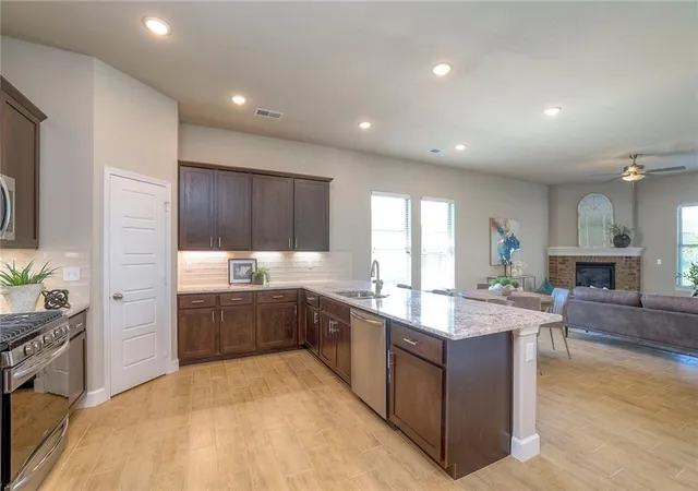 image of 25259 W 92nd Ter, Lenexa, KS 66227 | MLS# 2628586