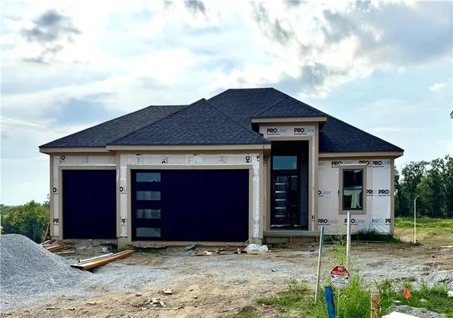 Photo 1 of Single family home for sale at 8304 Nw 90th Street, Kansas City, MO 64153 | MLS# 2628588 | Listing updated on 2026-07-29